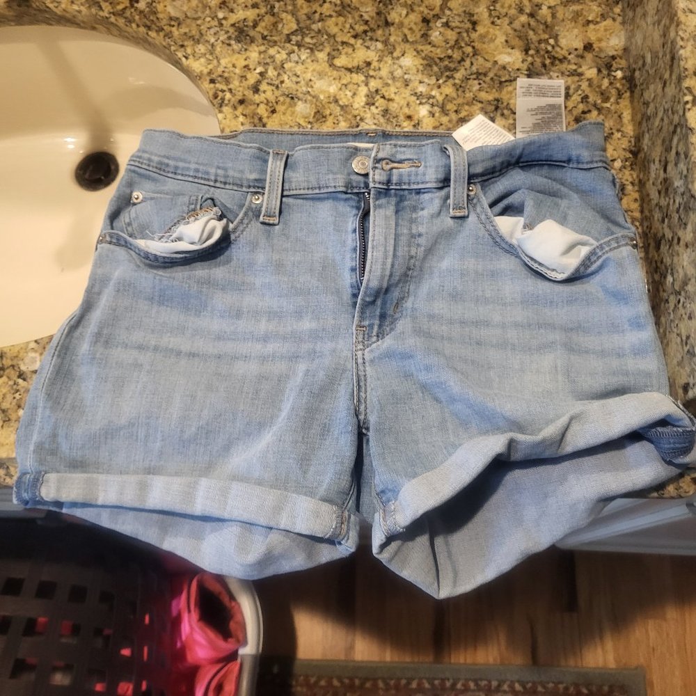 Levi shorts